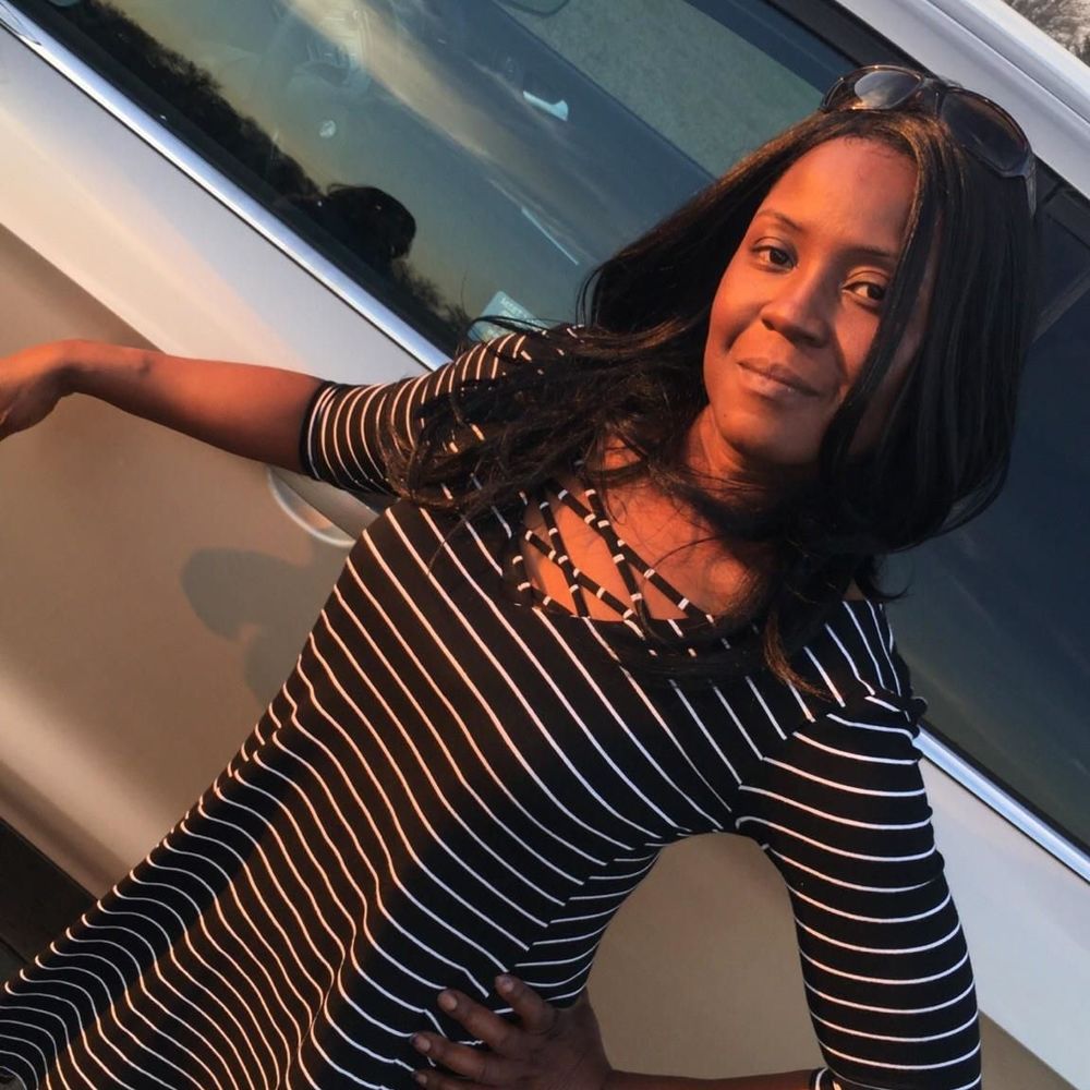 Meet your Posher, Niki